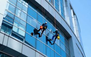 Nettoyage de vitres en hauteur à Marrakech